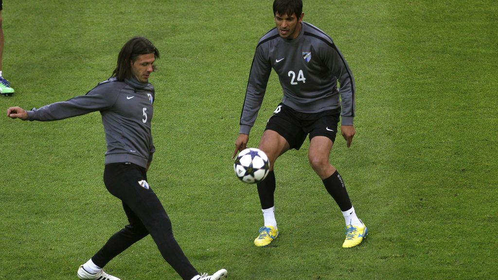El delantero paraguayo Roque Santa Cruz en un entrenamiento previo al partido de Champions El delantero paraguayo Roque Santa Cruz en un entrenamiento previo al partido de Champions