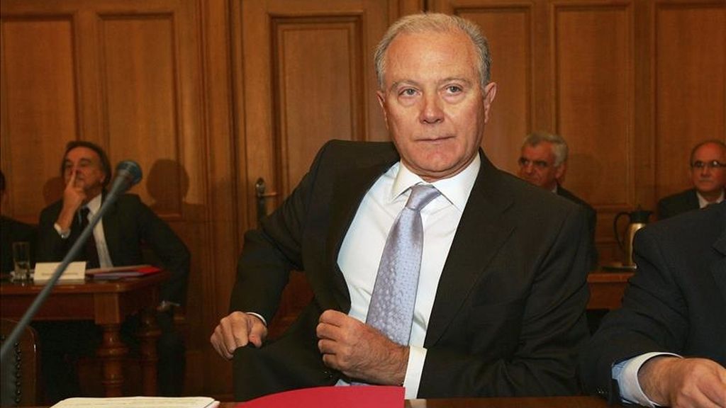 El gobernador del Banco Central de Grecia, George Provopoulos, antes de presentar el informe anual en la junta de accionistas celebrada en Atenas (Grecia). EFE
