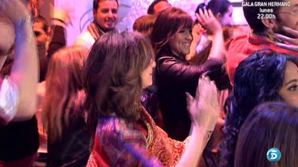 Ana Rosa, sus colaboradores y el público han demosstrado sus dotes para el baile