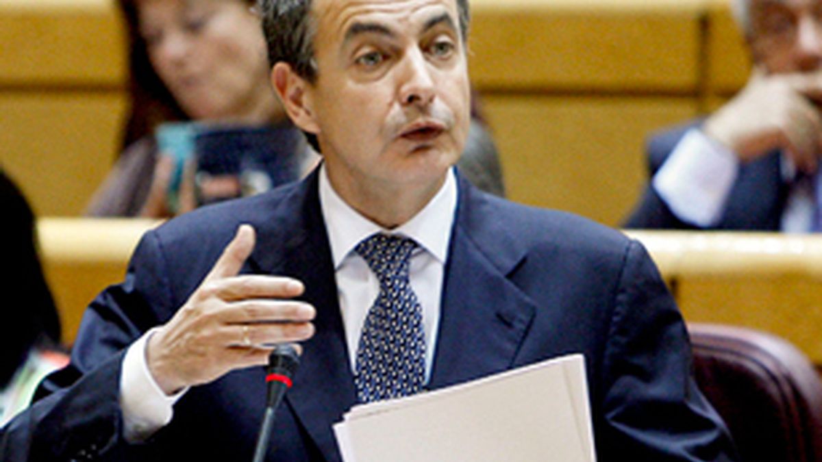 Zapatero ha insistido en la necesidad de reducir el gasto público,  aunque ha reconocido la dificultad. FOTO: EFE