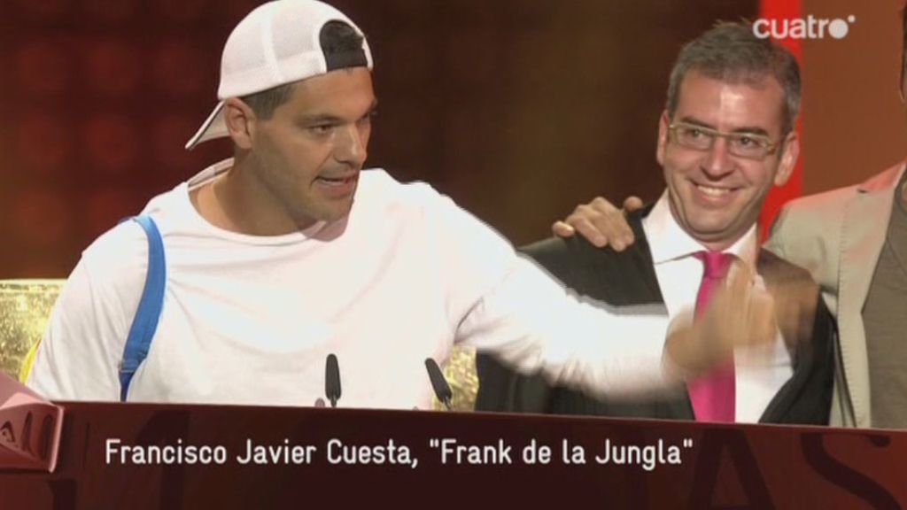 Frank Cuesta recogió el premio acompañado por su equipo