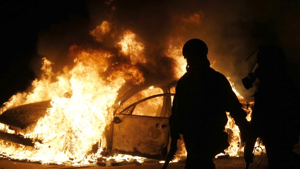 Estallido de violencia tras la absolución del policía que mató a Michael Brown