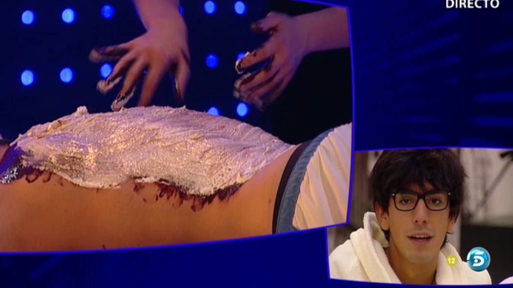 Una fuente de chocolate les endulzó la noche