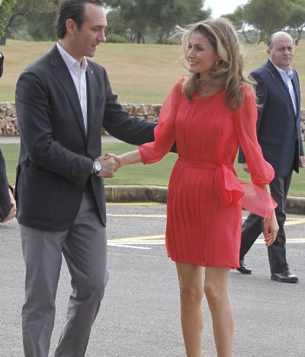 Letizia, de rojo pasión