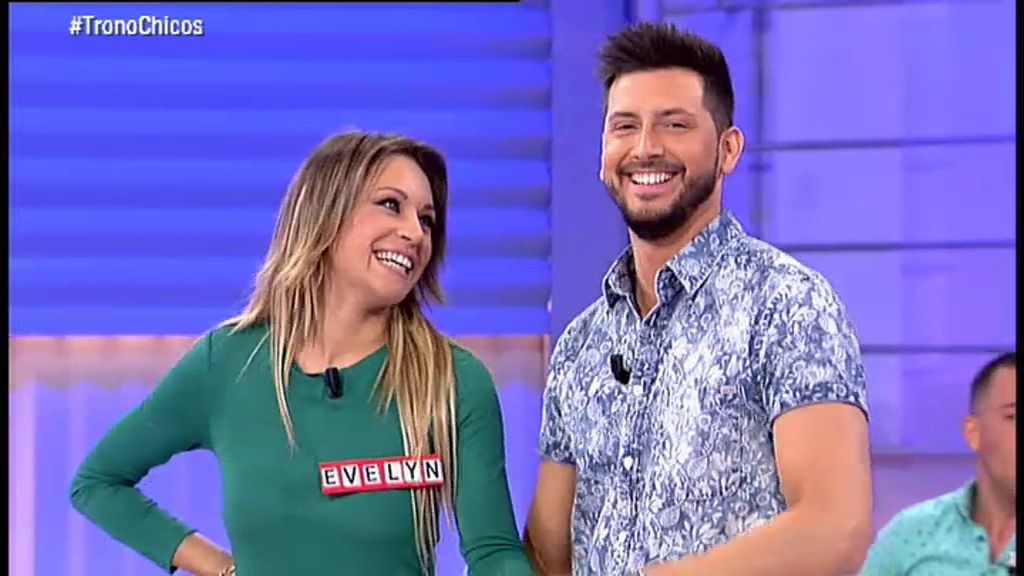 Evelyn, la nueva chica de Manu que se estrena con una cita secreta