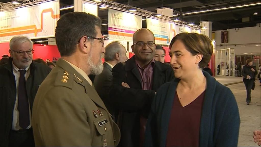 Polémica por las palabras de Ada Colau a los militares en la Feria de Educación