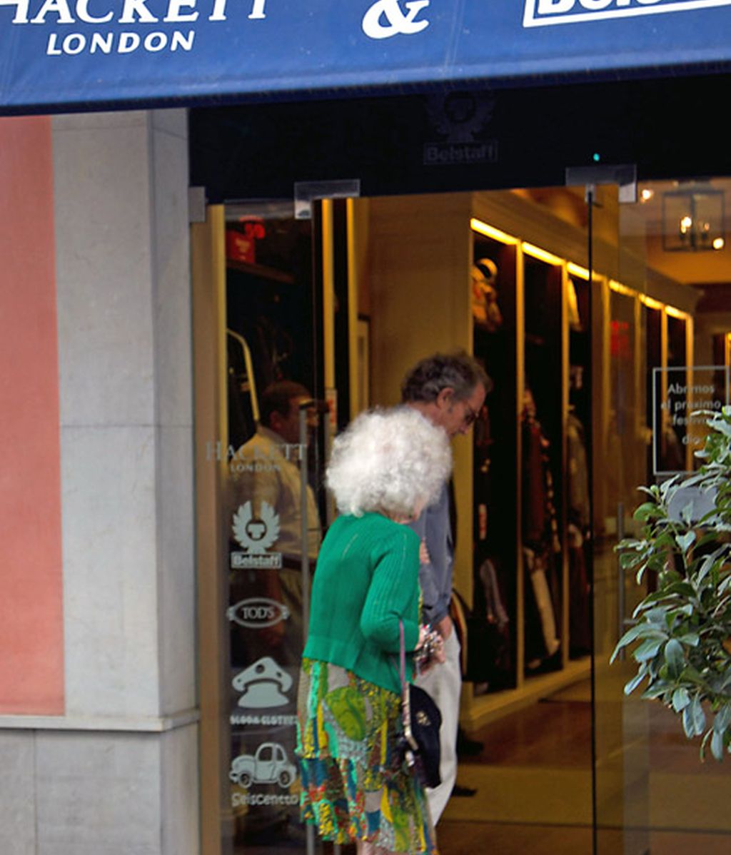 La Duquesa viste a su marido, Alfonso Diez, como a Fran Rivera