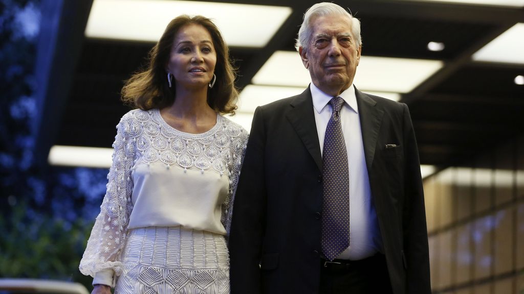 Mario Vargas Llosa celebra su 80 cumpleaños con una multitudinaria cena