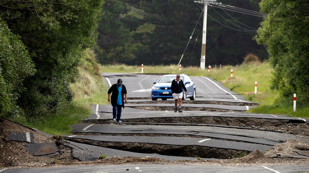 Un tsunami golpea la isla sur de Nueva Zelanda, con olas de 2 metros