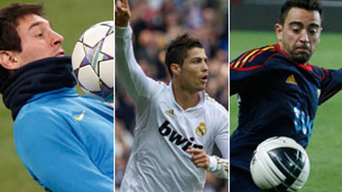 Los jugadores del FC Barcelona Leonel Messi y Xavi Hernández y el atacante del Real Madrid Cristiano Ronaldo son los finalistas al 'Balón de Oro'.
