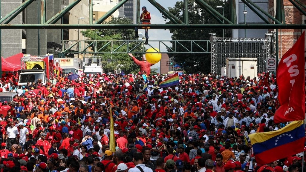 La oposición venezolana aprueba el juicio político para destituir al presidente Maduro