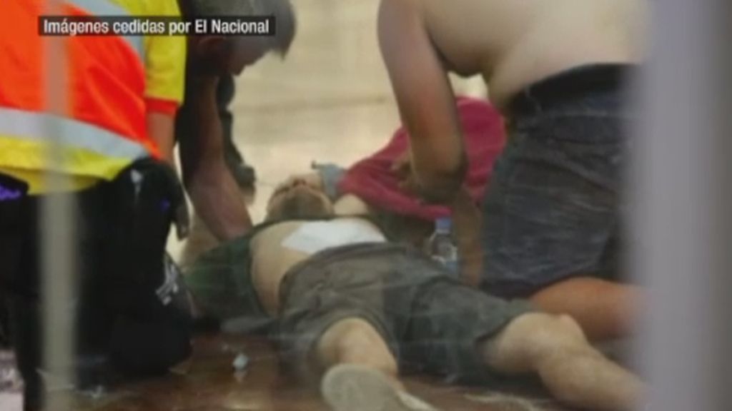 Un hombre apuñala a varias personas en la estación de Sants de Barcelona