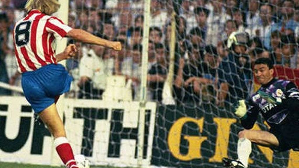 El gol de Schuster que fulminó al Real Madrid en el derbi histórico de la final de 1992