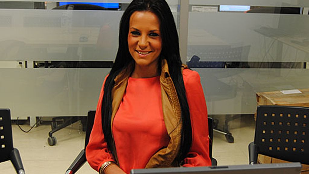 Laura Campos visita telecinco.es