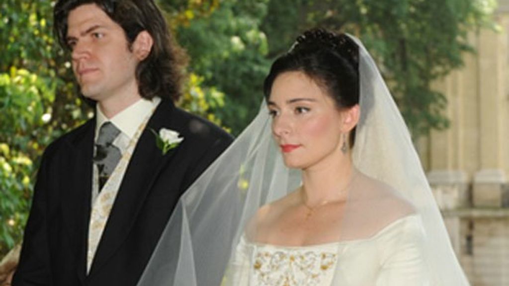 La Duquesa, feliz en la boda de su nieto