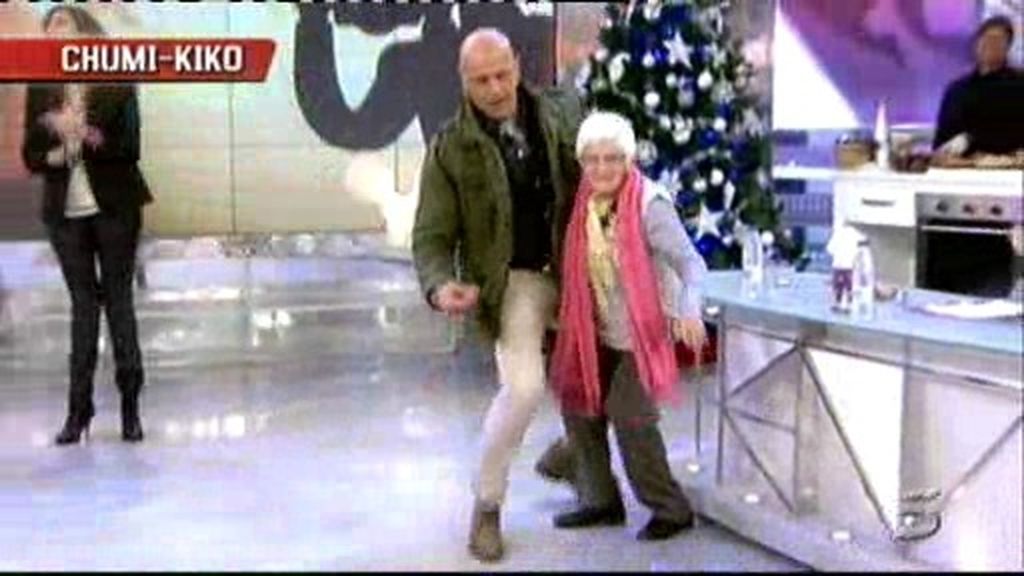 El colaborador también imita el llanto de Lydia Lozano