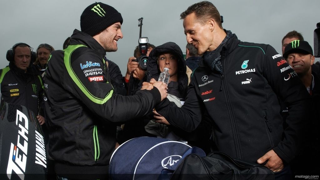 El 'kaiser' con el piloto británico de Moto GP, Cal Cruthclow