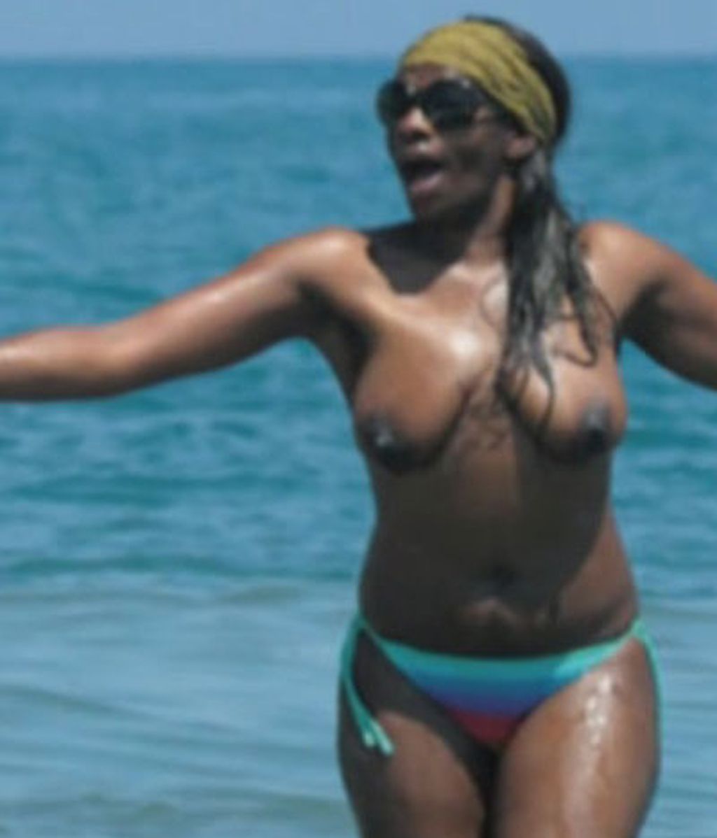 Carolina y su novia disfrutan del mar, el sol y la playa