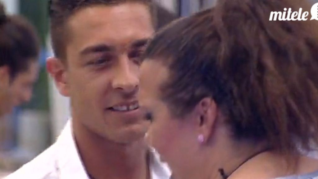 Desi canta a Juancar 'Se nos acabó el amor'