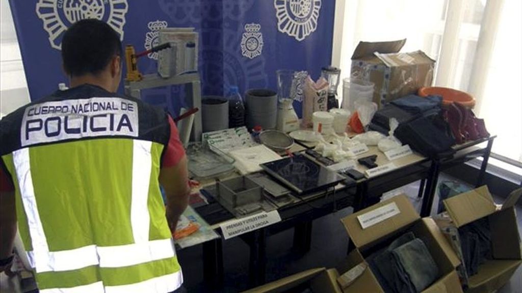 En la imagen, intervención de la Policía Nacional en un laboratorio de cocaína. EFE/Archivo