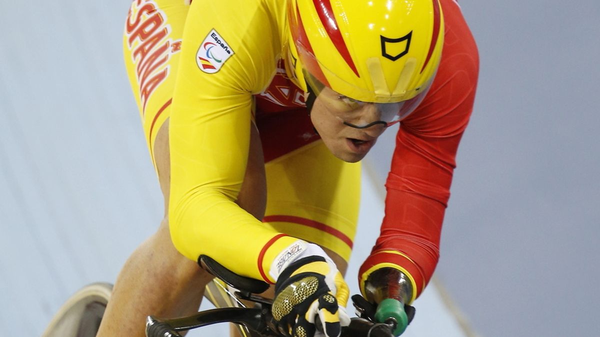 El ciclista Alfonso Cabello da el primer oro a España