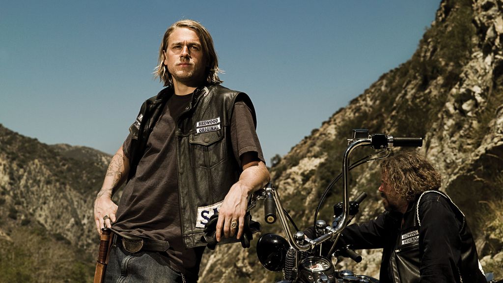 Un grupo de motoristas haciendo justicia al margen de la ley