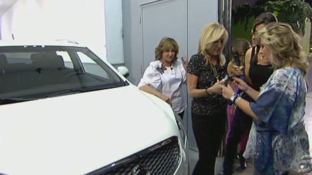 Rosa estrena coche