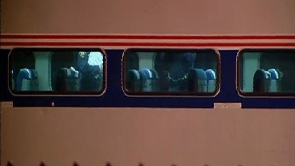 Un hombre apuñala a cuatro personas en un tren en EEUU