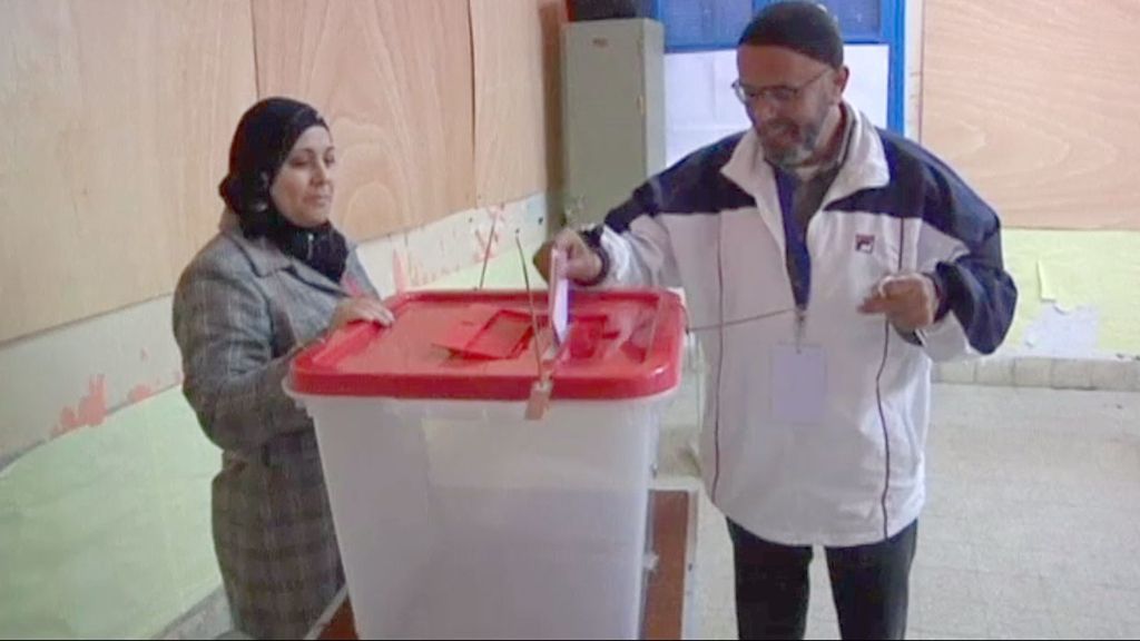 Túnez vota su primer presidente electo