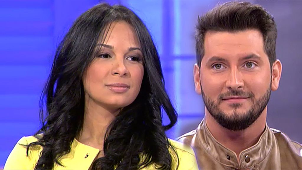 Manu al ver a su expretendienta: "Paola me ha dado dos besos por compromiso" Manu al ver a su expretendienta: "Paola me ha dado dos besos por compromiso"