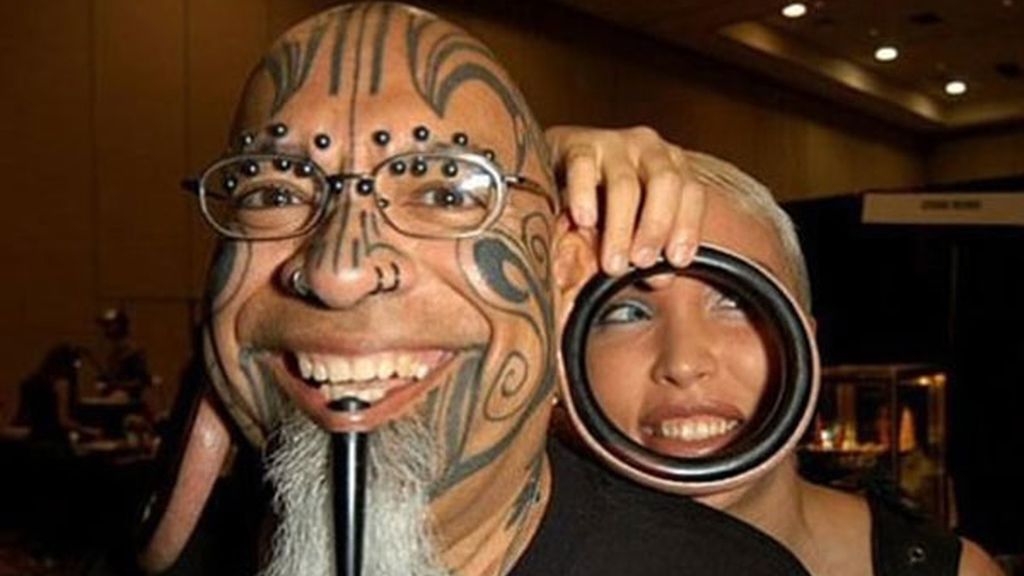 Pendientes que deforman el cuerpo