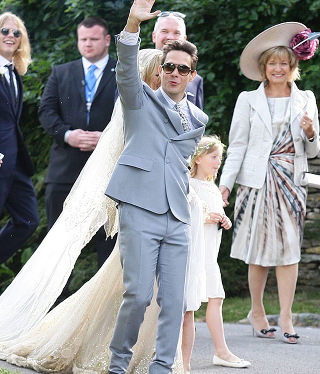 Kate Moss se casa con Jamie Hince con vestido de Galliano