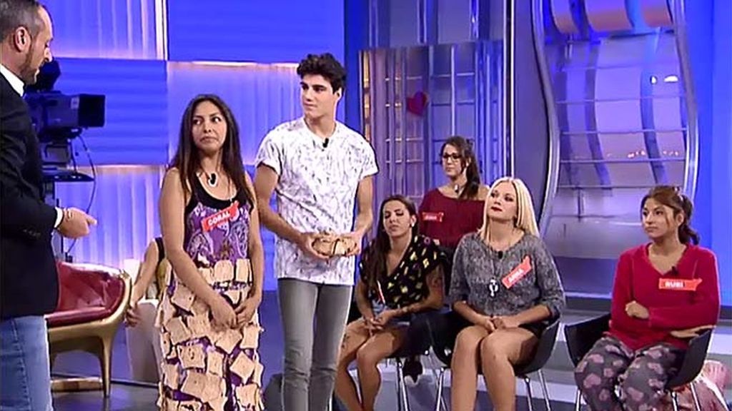 Coral y su vestido de tostadas