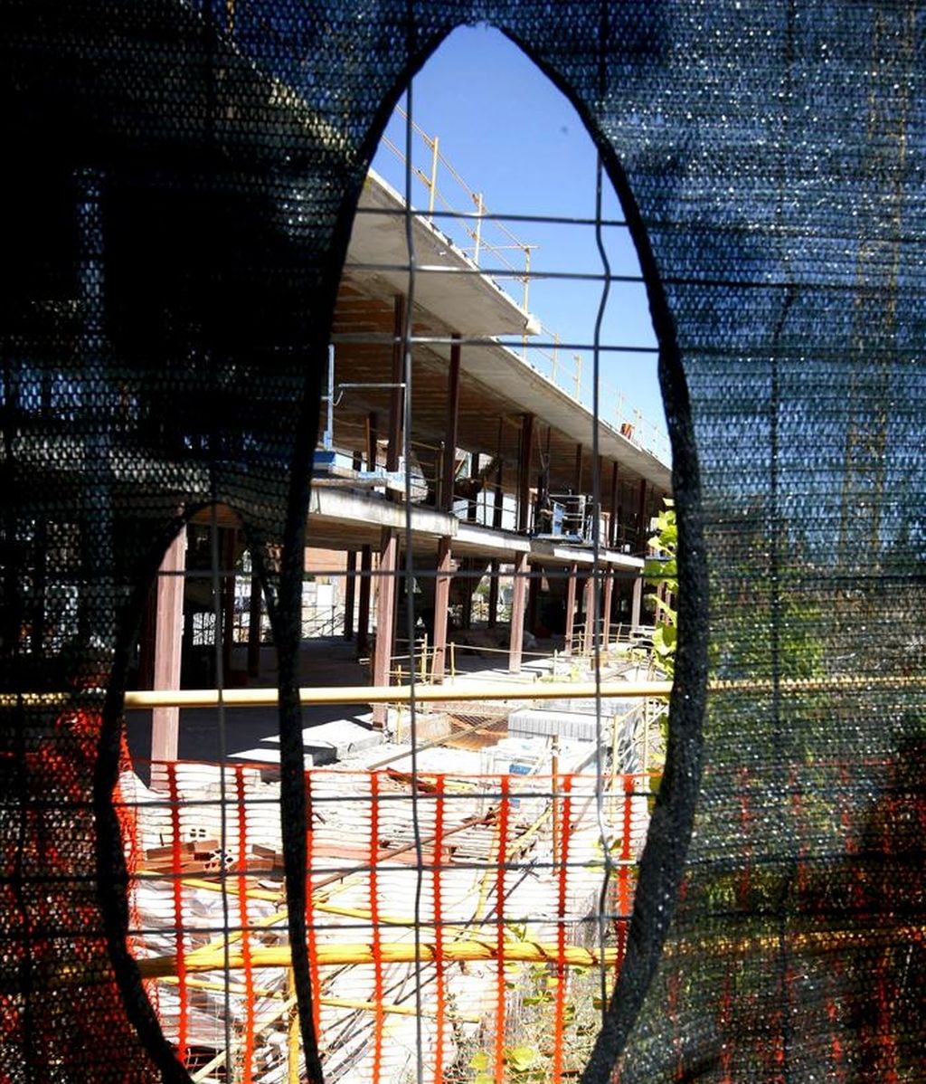 Imagen de pisos en construcción a las afueras de Madrid. EFE/Archivo