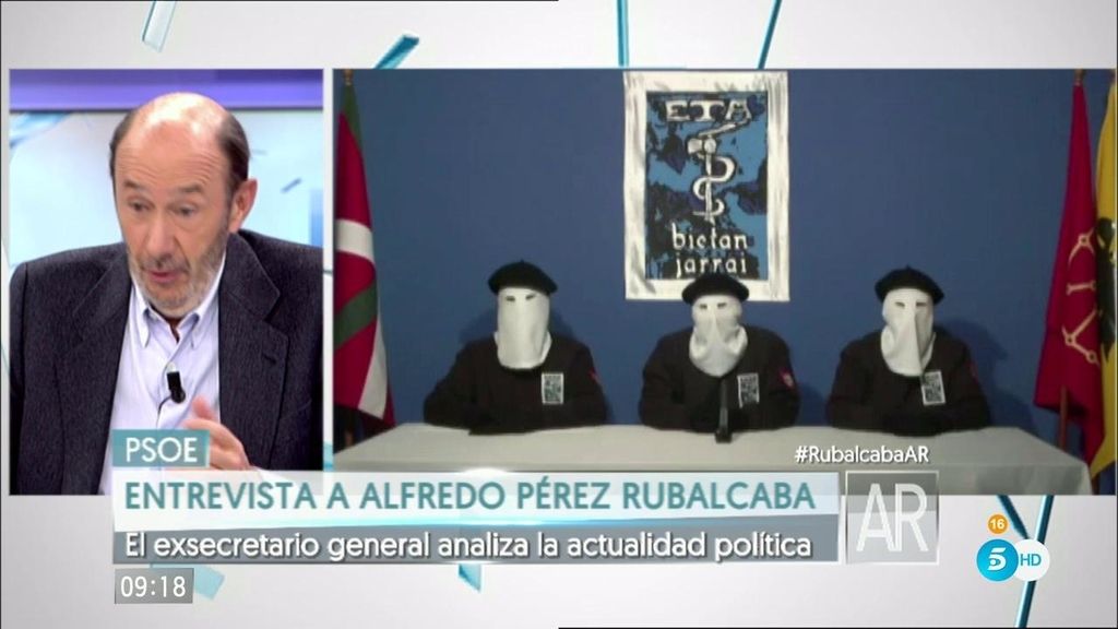 Rubalcaba: "La democracia derrotó a ETA"