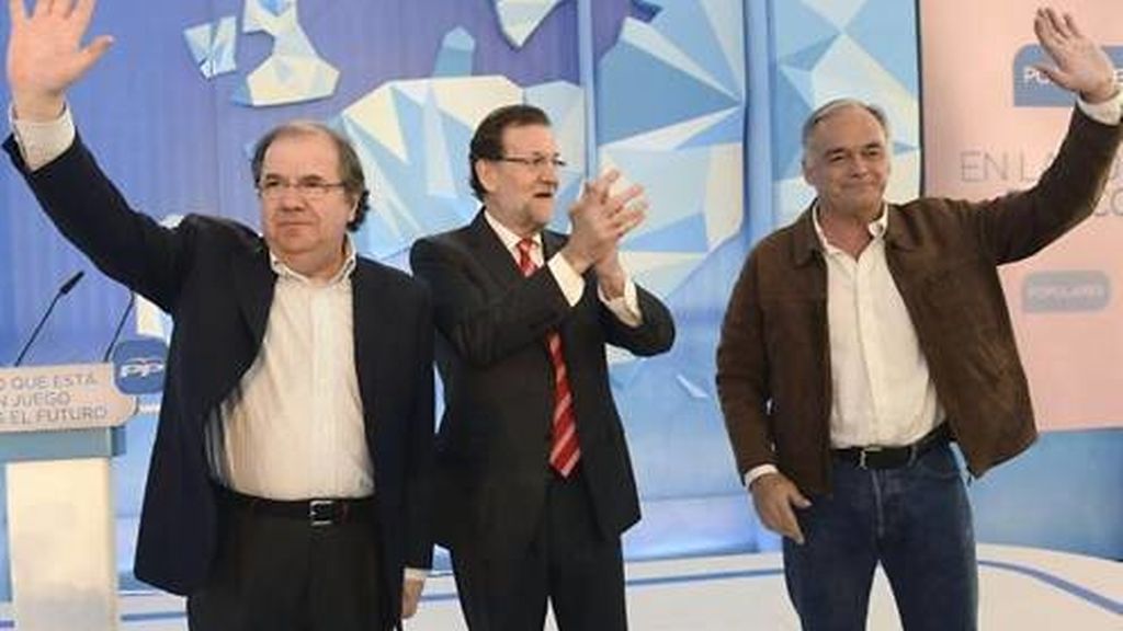 El PP gana en nueve comunidades pero sólo mantiene mayoría absoluta en Castilla y León