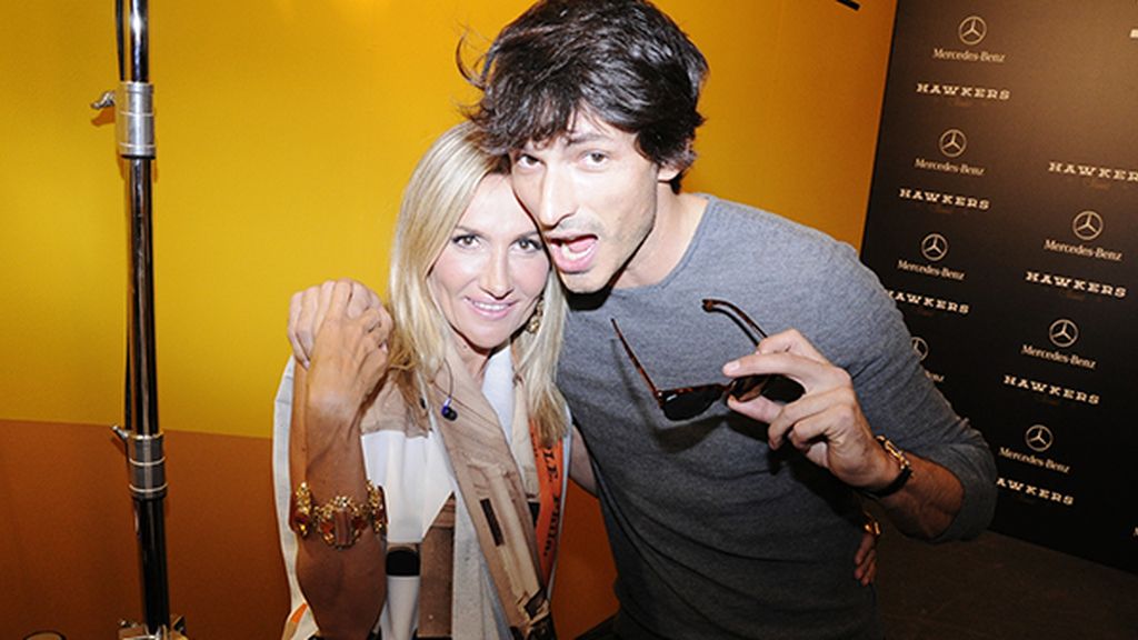 Clara Courel y Andrés Velencoso, la estrella del día en el Cibelespacio