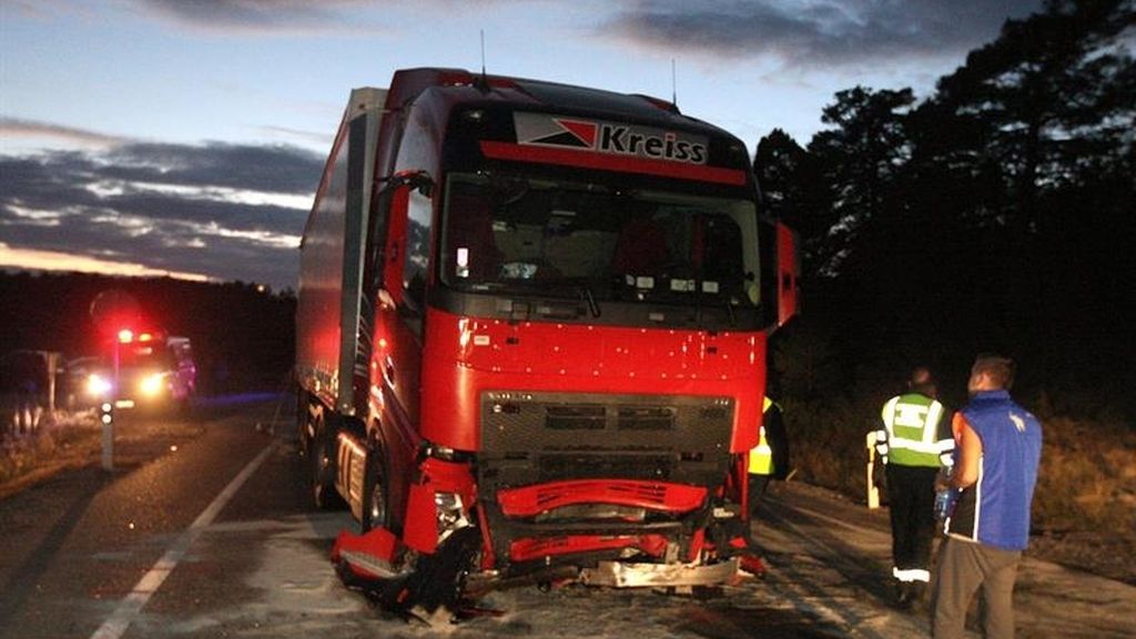 Fallecen tres personas en un accidente de tráfico en Soria