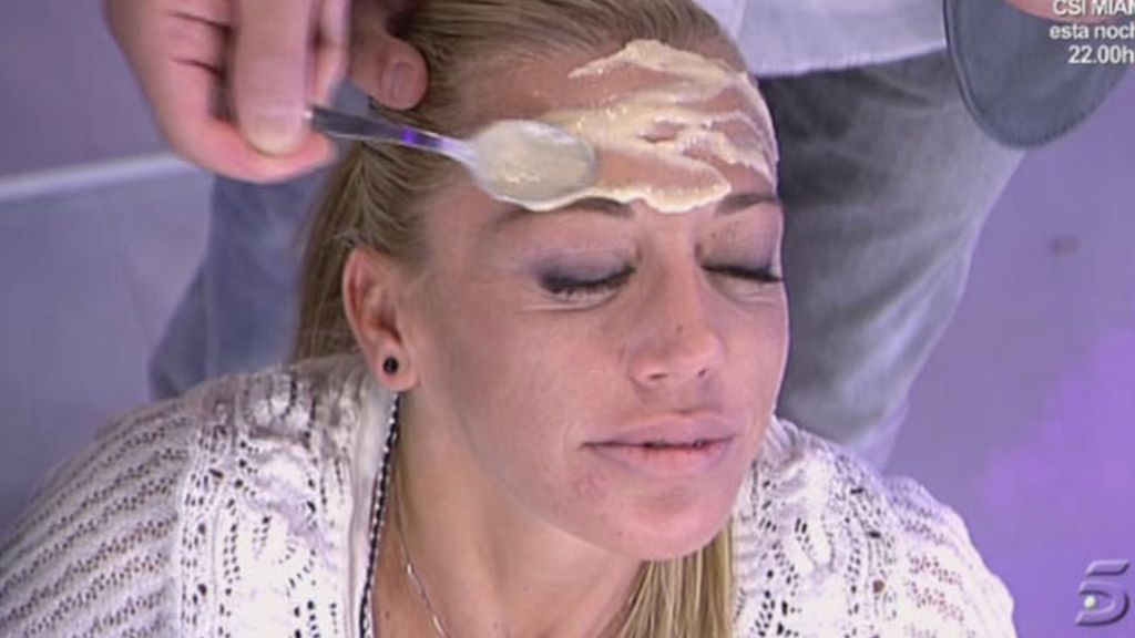 La sesión de belleza de Belén Esteban