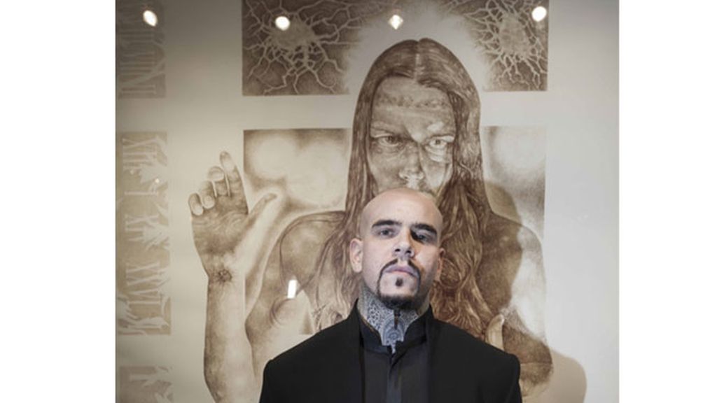 El artista que pinta con su sangre El artista que pinta con su sangre