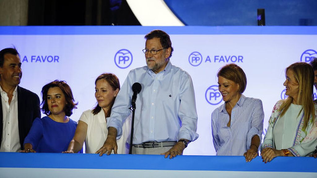 Rajoy reclama su derecho a gobernar tras ganar con más apoyos que en diciembre