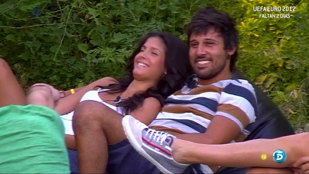 La pareja se muestra cada mía más cariñosa La pareja se muestra cada mía más cariñosa