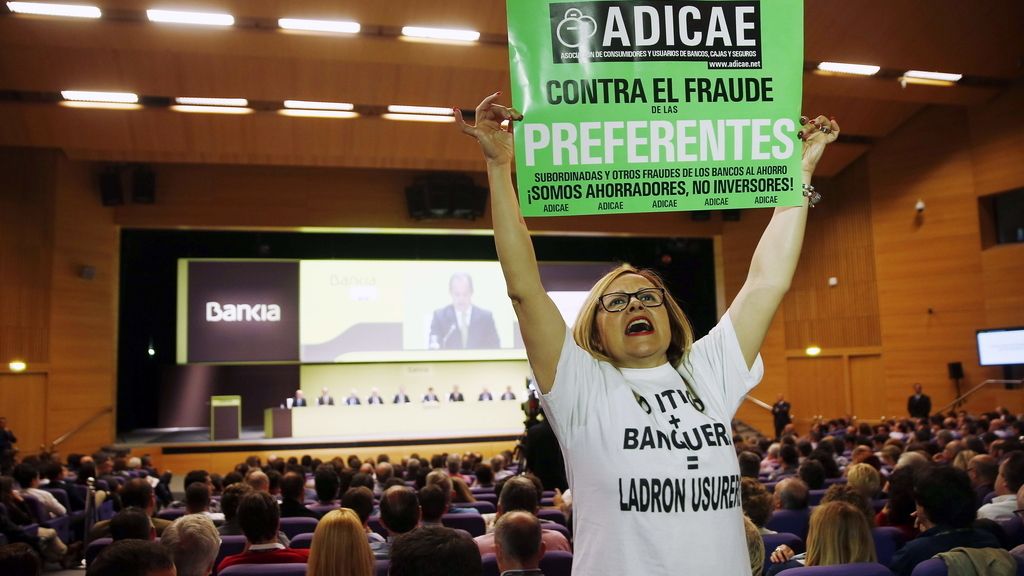 Los preferentistas se hacen oír en la Junta de Accionistas de Bankia