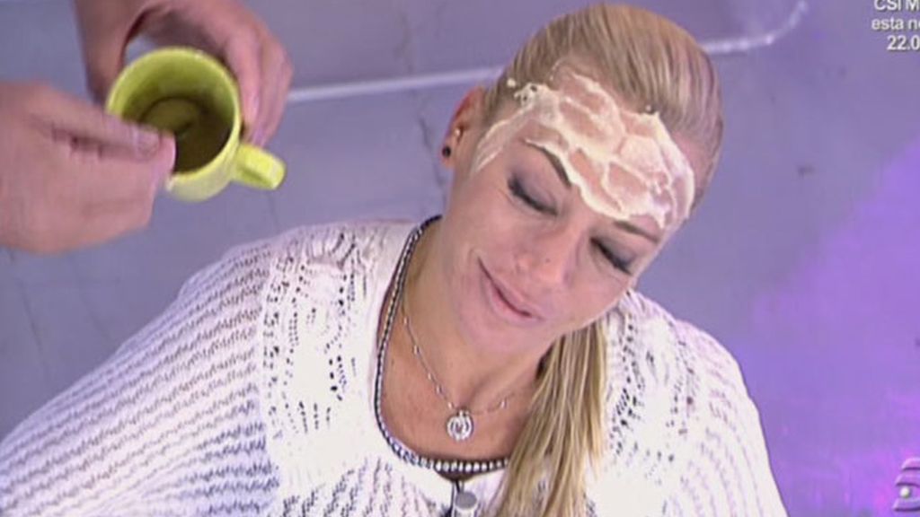 La sesión de belleza de Belén Esteban