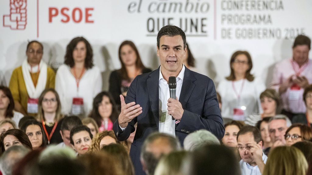 Pedro Sánchez: "El presente del PP para los jóvenes es el paro, la precariedad y el pasaporte"