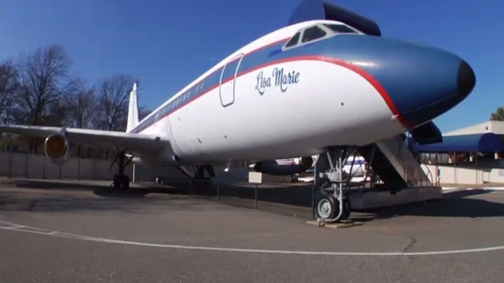 Salen a subasta, a sobre cerrado, dos aviones privados de Elvis Presley