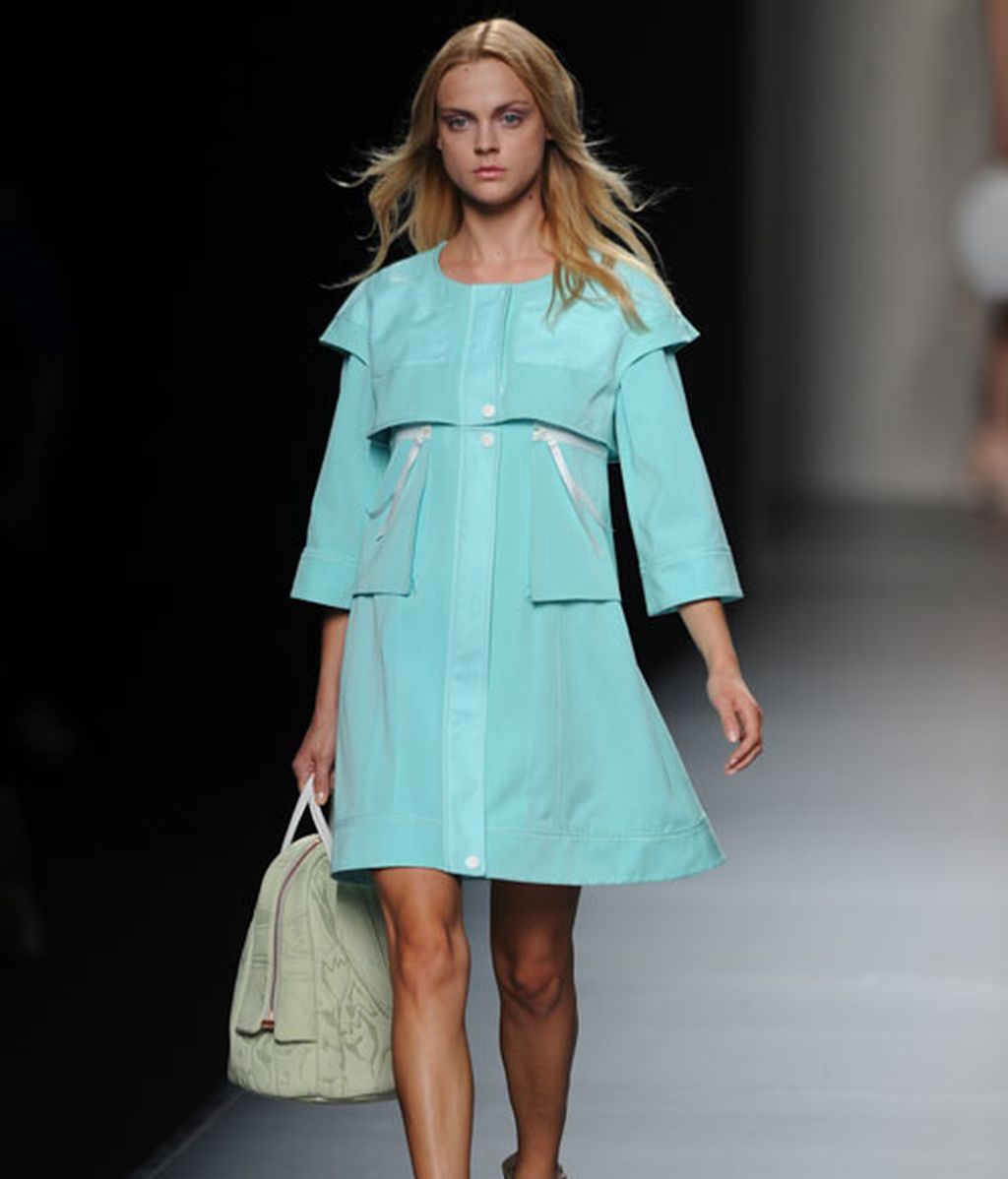 Vuelta a los 50 con Adolfo Domínguez