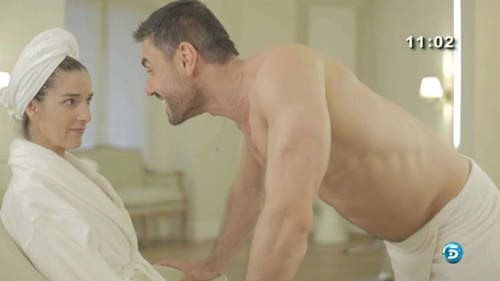 Paloma Barrientos, Marisa Martín Blázquez, Beatriz Cortázar, Paloma García Pelayo y Miguel Ángel Nicolas, cotilleos en la peluquería