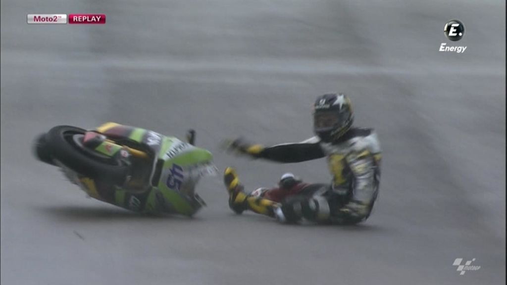 Redding se va al suelo en los libres de Moto2™