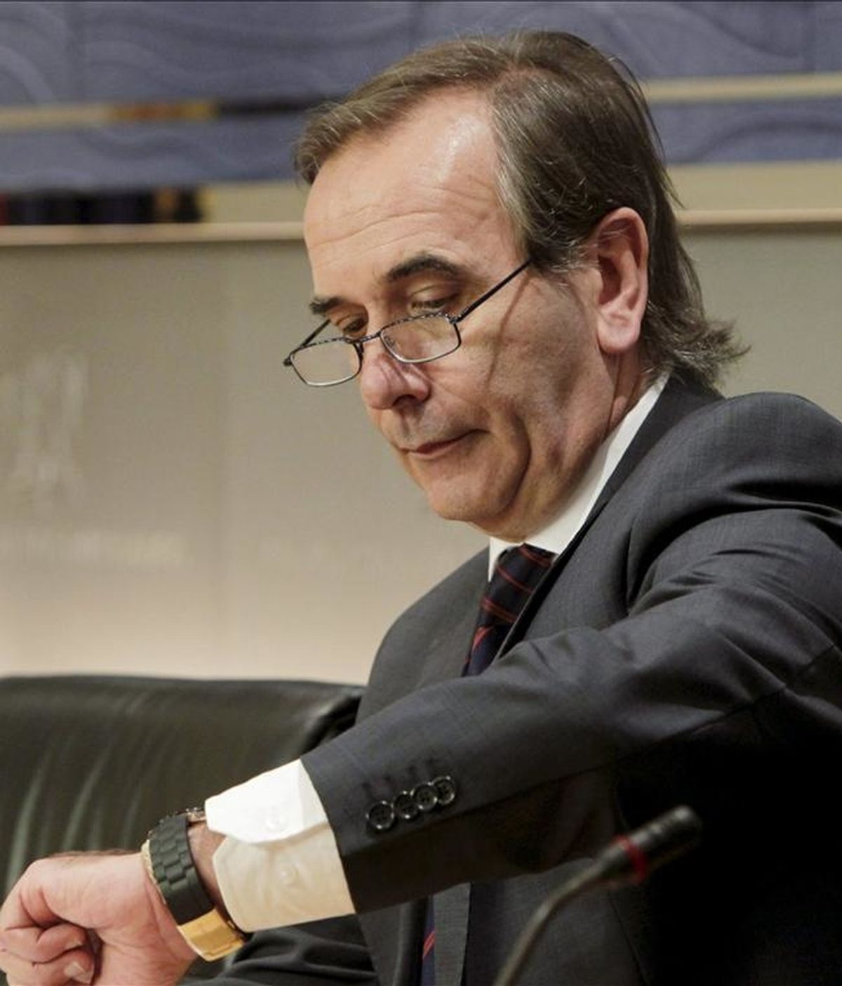 El portavoz del PSOE en el Congreso de los Diputados, José Antonio Alonso, durante la rueda de prensa que ofreció al término de la reunión de la Junta de Portavoces de la Cámara. EFE